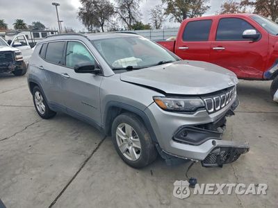 Czwarte zdjęcie samochodu z boku: 2022 JEEP COMPASS LATITUDE VIN:3C4NJCBB5NT138503 - miniatura