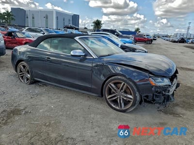 Czwarte zdjęcie samochodu z boku: 2010 AUDI S5 PRESTIGE VIN:WAUVGAFH4AN017258 - miniatura