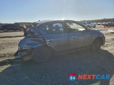 Trzecie zdjęcie samochodu z tyłu: 2016 NISSAN VERSA S VIN:3N1CN7AP4GL869252 - miniatura