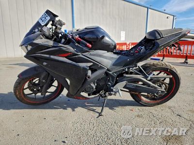 Trzecie zdjęcie samochodu z tyłu: 2015 YAMAHA YZFR3 VIN:MH3RH06Y3FK005768 - miniatura