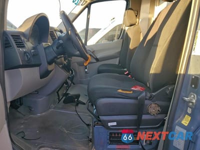 Zdjęcie 7 z 13 samochodu: 2018 MERCEDES-BENZ SPRINTER 2500 V6 TDSL CARGO 3.0L STANDARD ROOF VIN:WD3PE7CD9JP625815 - miniatura