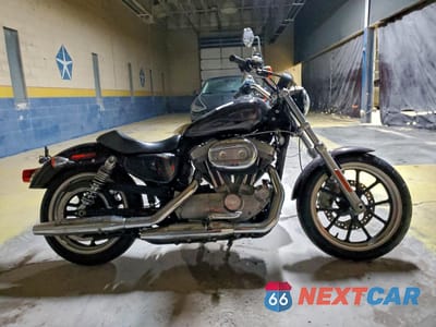 2017 HARLEY-DAVIDSON XL883 SUPERLOW 1HD4CR213HC417107 - główne zdjęcie licytacji z USA - miniatura