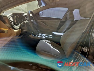 Zdjęcie 7 z 12 samochodu: 2013 KIA OPTIMA VIN:5XXGM4A71DG159927 - miniatura