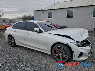 Czwarte zdjęcie samochodu z boku: 2024 BMW 330XI VIN:3MW89FF06R8E47869 - miniatura