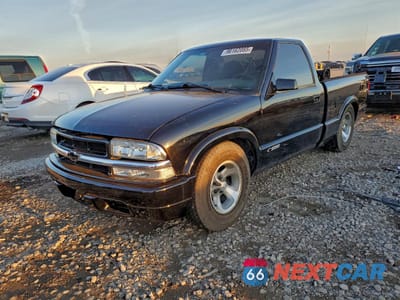 2003 CHEVROLET S TRUCK S10 1GCCS14H738247969 - główne zdjęcie licytacji z USA - miniatura