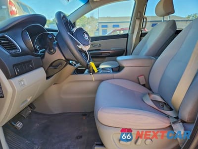 Zdjęcie 7 z 13 samochodu: 2021 KIA SEDONA VIN:KNDMB5C13M6668164 - miniatura