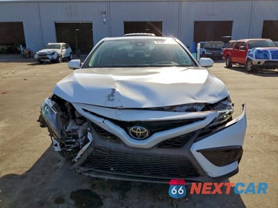 Piąte zdjęcie samochodu w środku: 2024 TOYOTA CAMRY SE VIN:4T1S11AKXRU855821 - miniatura