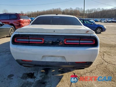 Zdjęcie 6 z 13 samochodu: 2019 DODGE CHALLENGER SXT VIN:2C3CDZGG8KH706564 - miniatura