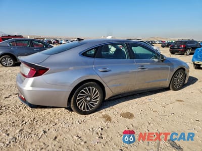 Trzecie zdjęcie samochodu z tyłu: 2022 HYUNDAI SONATA HYBRID VIN:KMHL54JJ3NA039031 - miniatura