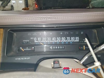 Zdjęcie 9 z 11 samochodu: 1991 LINCOLN TOWN CAR EXECUTIVE VIN:1LNCM81W8MY744354 - miniatura