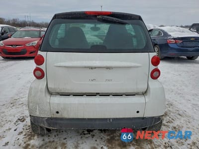 Zdjęcie 6 z 11 samochodu: 2008 SMART FORTWO PURE VIN:WMEEJ31X08K181828 - miniatura