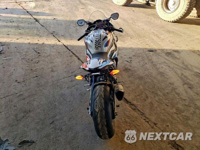 Zdjęcie 6 z 10 samochodu: 2021 BMW M 1000 RR VIN:WB10E7309M6E14757 - miniatura