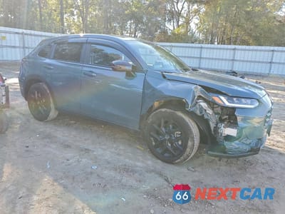 Czwarte zdjęcie samochodu z boku: 2025 HONDA HR-V SPORT VIN:3CZRZ1H56SM756882 - miniatura