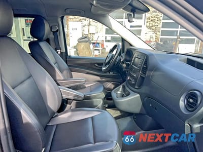 Piąte zdjęcie samochodu w środku: 2018 MERCEDES-BENZ METRIS VIN:WD4PG2EE2J3492935 - miniatura