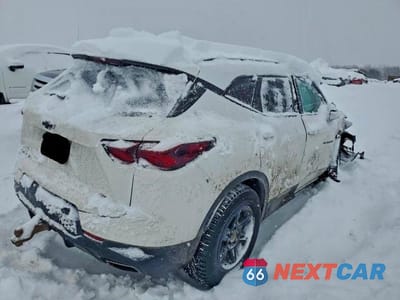 Trzecie zdjęcie samochodu z tyłu: 2020 CHEVROLET BLAZER RS VIN:3GNKBKRS7LS634770 - miniatura