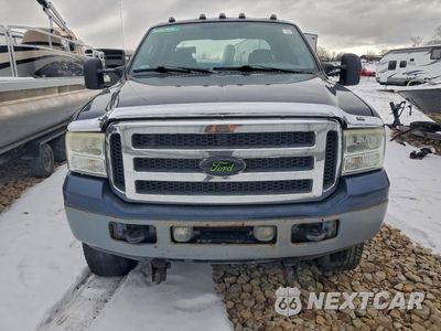 Piąte zdjęcie samochodu w środku: 2006 FORD F350 SRW SUPER DUTY VIN:1FTWW31P06EA97637 - miniatura