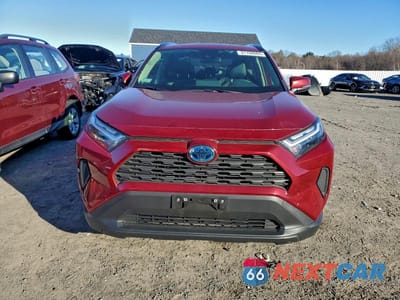 Piąte zdjęcie samochodu w środku: 2024 TOYOTA RAV4 XLE VIN:JTMRWRFV7RD230458 - miniatura
