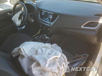 Zdjęcie 8 z 13 samochodu: 2019 HYUNDAI ACCENT SE VIN:3KPC24A33KE054720 - miniatura