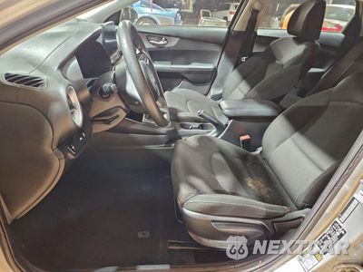 Zdjęcie 7 z 13 samochodu: 2021 KIA FORTE FE VIN:3KPF24AD6ME335211 - miniatura