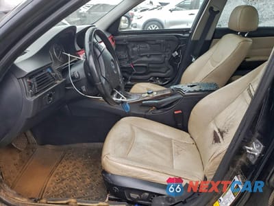 Zdjęcie 7 z 12 samochodu: 2010 BMW 328 I VIN:WBAPH7C57AA175913 - miniatura