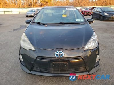 Piąte zdjęcie samochodu w środku: 2013 TOYOTA PRIUS C VIN:JTDKDTB31D1550071 - miniatura