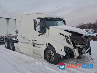 2000 VOLVO VN VNL 4V4NC9EJXEN154622 - główne zdjęcie licytacji z USA - miniatura