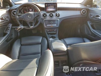 Zdjęcie 8 z 13 samochodu: 2019 MERCEDES-BENZ CLA 250 VIN:WDDSJ4EB1KN704159 - miniatura