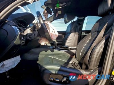 Zdjęcie 7 z 11 samochodu: 2018 BMW M550XI VIN:WBAJB9C56JG464233 - miniatura