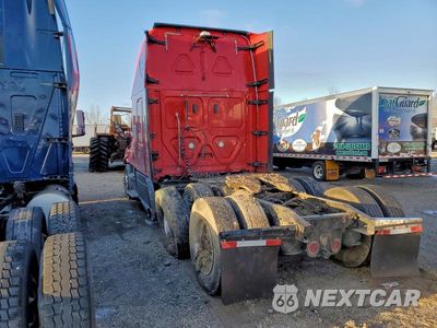 Trzecie zdjęcie samochodu z tyłu: 2018 FREIGHTLINER CASCADIA 125 SEMI TRUCK VIN:1FUJGLDR2JLJH7891 - miniatura
