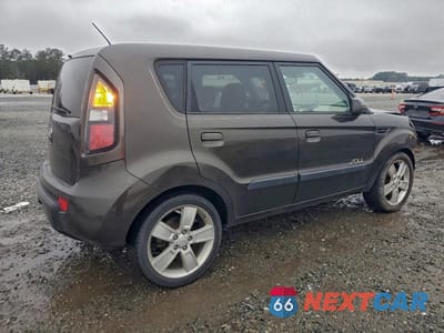 Trzecie zdjęcie samochodu z tyłu: 2010 KIA SOUL + VIN:KNDJT2A26A7124418 - miniatura