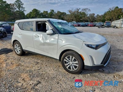 Czwarte zdjęcie samochodu z boku: 2024 KIA SOUL LX VIN:KNDJ23AU0R7920734 - miniatura