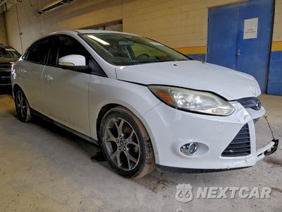 Czwarte zdjęcie samochodu z boku: 2014 FORD FOCUS SE VIN:1FADP3F21EL217544 - miniatura