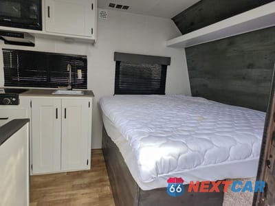 Piąte zdjęcie samochodu w środku: 2023 KEYSTONE HIDEOUT CAMPER VIN:4YDTH1H24PW242411 - miniatura