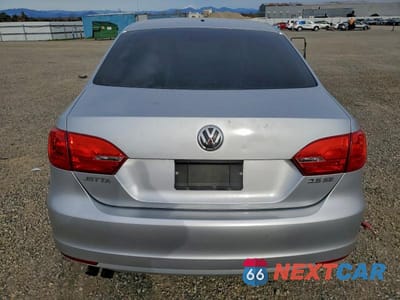 Zdjęcie 6 z 13 samochodu: 2013 VOLKSWAGEN JETTA SE VIN:3VWDP7AJ9DM281471 - miniatura