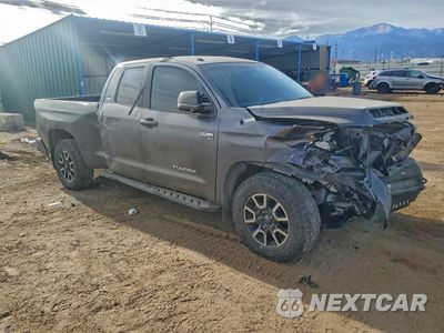 Czwarte zdjęcie samochodu z boku: 2015 TOYOTA TUNDRA DOUBLE CAB SR VIN:5TFUY5F10FX478071 - miniatura