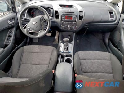 Zdjęcie 8 z 11 samochodu: 2018 KIA FORTE LX VIN:3KPFK4A78JE230675 - miniatura