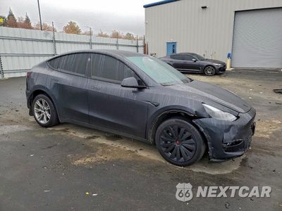 Czwarte zdjęcie samochodu z boku: 2024 TESLA MODEL Y VIN:7SAYGDEE5RF070427 - miniatura