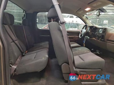 Zdjęcie 10 z 11 samochodu: 2013 CHEVROLET SILVERADO K1500 LS VIN:1GCRKREA2DZ108984 - miniatura