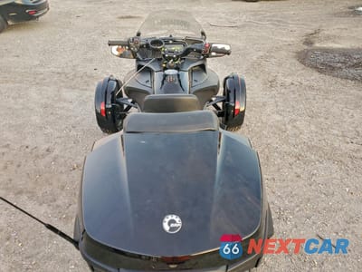 Zdjęcie 6 z 9 samochodu: 2022 CAN-AM SPYDER ROADSTER F3-T VIN:2BXREDD27NV000898 - miniatura