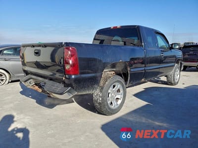 Trzecie zdjęcie samochodu z tyłu: 2003 CHEVROLET SILVERADO K1500 VIN:2GCEK19T931189176 - miniatura