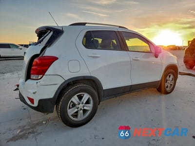 Trzecie zdjęcie samochodu z tyłu: 2021 CHEV TRAX VIN:KL7CJPSBXMB349630 - miniatura