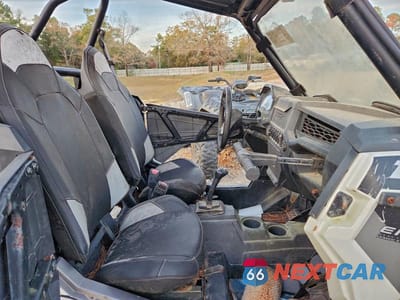 Piąte zdjęcie samochodu w środku: 2019 POLARIS RZR XP 1000 UTILITY VEHICLE VIN:3NSVDE994KG443094 - miniatura