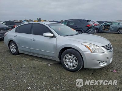 Czwarte zdjęcie samochodu z boku: 2012 NISSAN ALTIMA BASE VIN:1N4AL2AP8CN527042 - miniatura