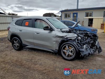 Czwarte zdjęcie samochodu z boku: 2025 BMW X1 XDRIVE28I VIN:WBX73EF00S5230348 - miniatura