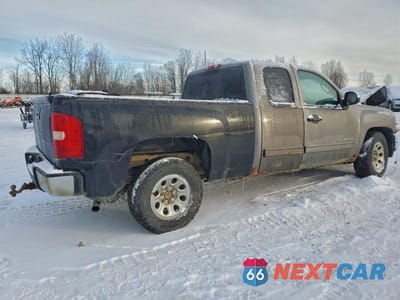 Trzecie zdjęcie samochodu z tyłu: 2012 CHEVROLET SILVERADO K1500 LS VIN:1GCRKREA1CZ337624 - miniatura