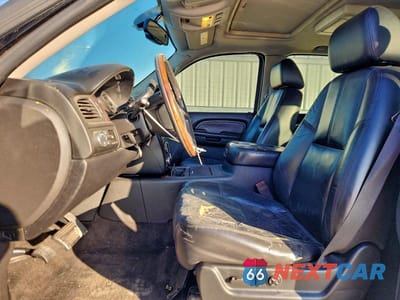 Zdjęcie 7 z 12 samochodu: 2007 GMC YUKON DENALI VIN:1GKFK63857J299096 - miniatura