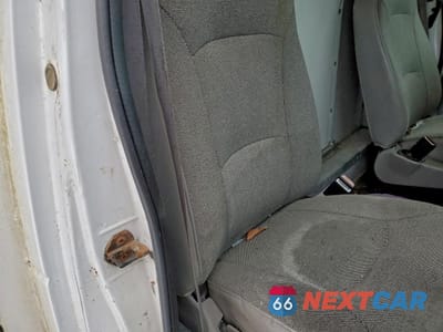 Zdjęcie 11 z 13 samochodu: 2000 FORD ECONOLINE E350 SUPER DUTY CUTAWAY VAN VIN:1FDWE35S2YHA95550 - miniatura