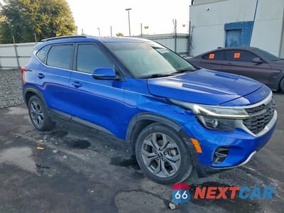 Czwarte zdjęcie samochodu z boku: 2024 KIA SELTOS S VIN:KNDEU2AA2R7640096 - miniatura