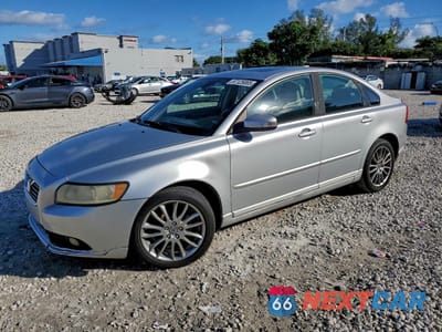 2009 VOLVO S40 2.4I YV1MS382792457371 - główne zdjęcie licytacji z USA - miniatura