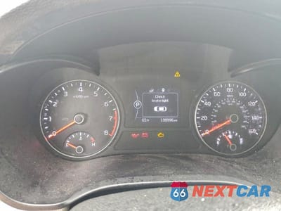 Zdjęcie 9 z 11 samochodu: 2018 KIA OPTIMA LX VIN:5XXGT4L33JG271895 - miniatura